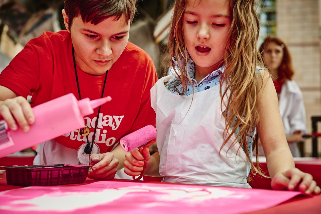 Sunday Studio: Big Family Day Image