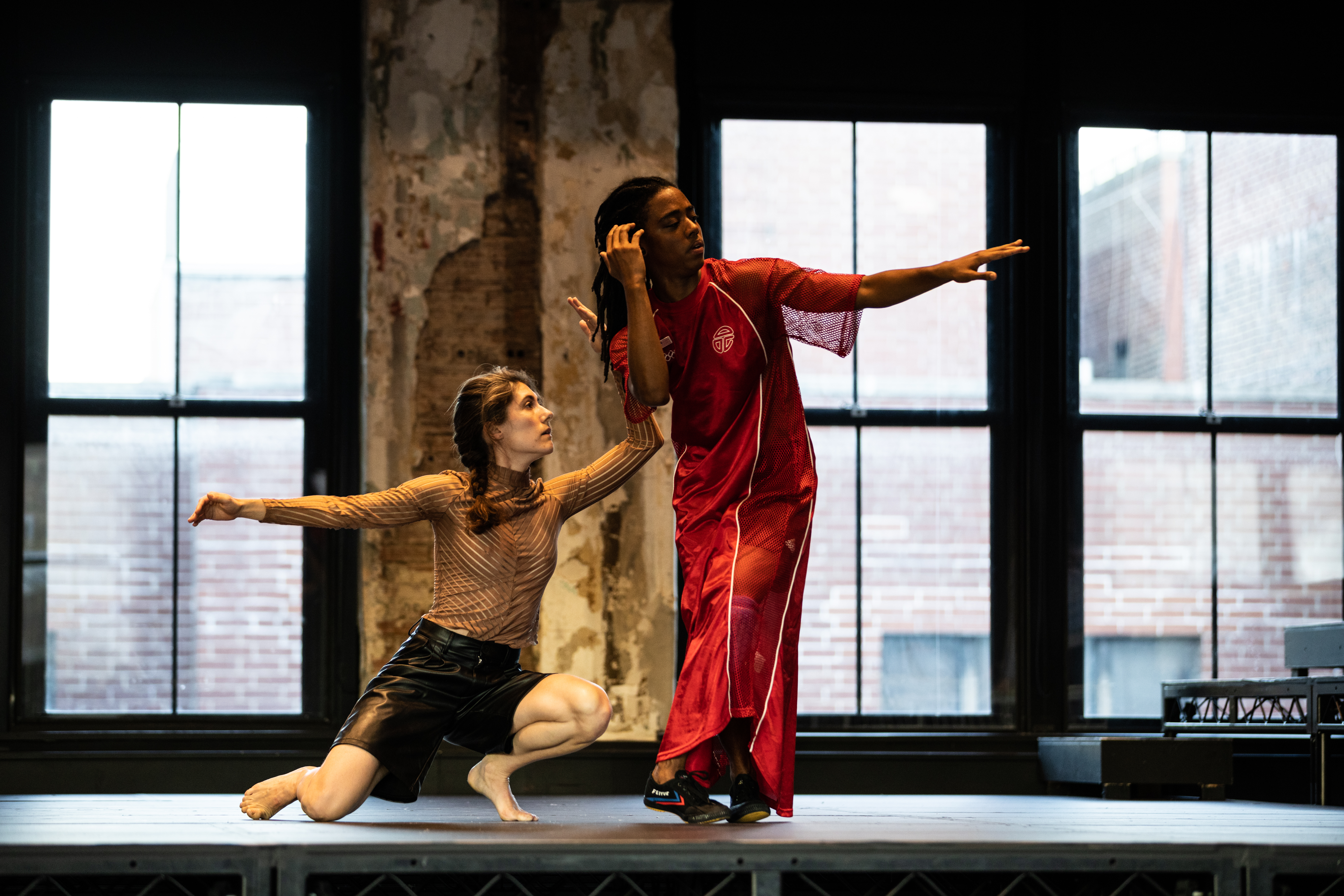 Moriah Evans, Remains Persist (2022). Performance documentation from Performance Space New York. Photo by Maria Barnova. Performers L to R: Lizzie Feidelson. Kris Lee